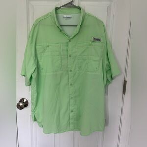 NEVER WORN Columbia PFG shirt